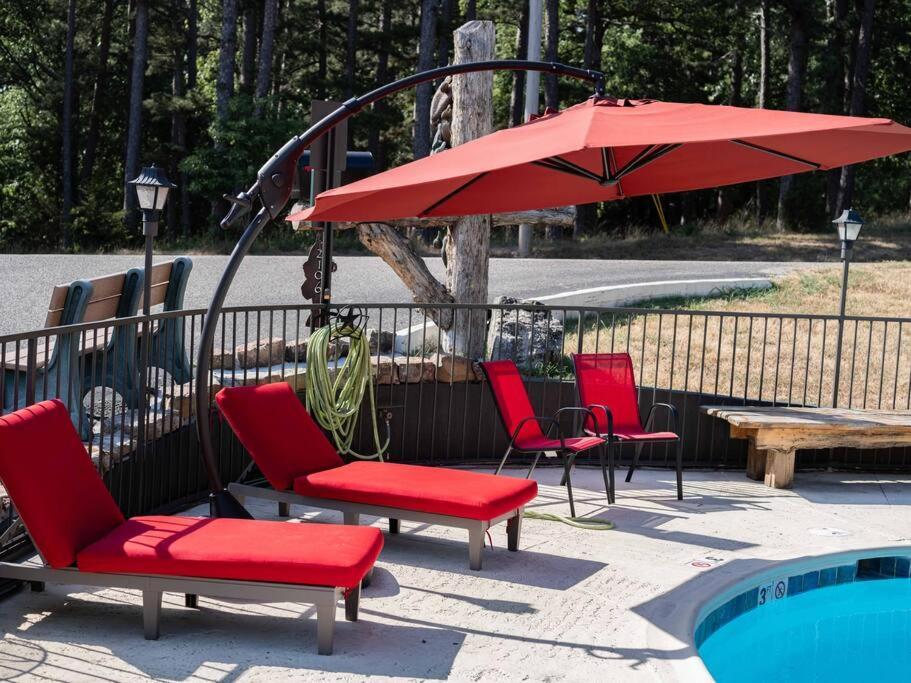 Stonegate Lodge King Bed, Wifi, 50In Roku Tv, Salt Water Pool Room #108 Eureka Springs Exteriör bild